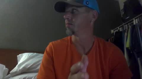 Snapshot of saintchriss chatting on 10/24/25, 11:17 saintchriss online show from 10/24/25, 11:17