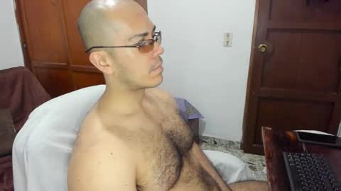 Snapshot of saintedy01 chatting on 09/18/25, 12:40 saintedy01 online show from 09/18/25, 12:40