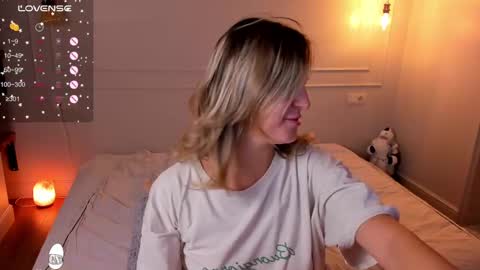 Snapshot of saintmarya chatting on 01/05/25, 12:42 Saint Maria online show from 01/05/25, 12:42