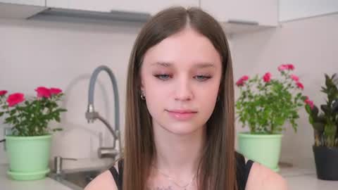 Snapshot of sairally chatting on 06/10/26, 02:16 Ariel online show from 06/10/26, 02:16