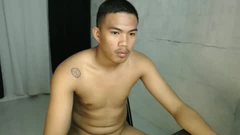 Taylor online show from 11/28/25, 01:52