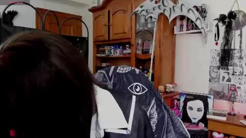    online show from 06/15/26, 09:00