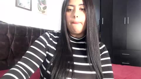 Sarah online show from 10/12/25, 03:27