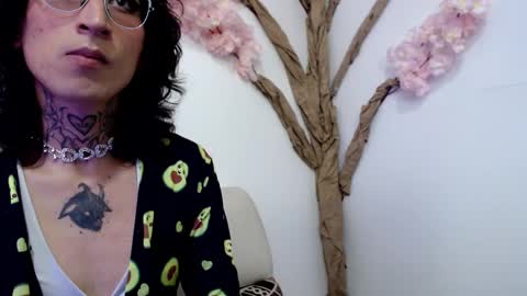 Hikari online show from 10/13/25, 07:25