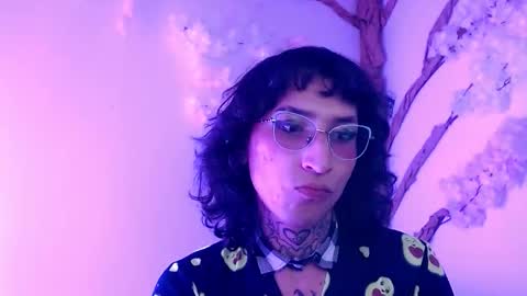 Hikari online show from 10/17/25, 06:10