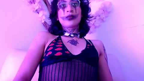 Hikari online show from 10/18/25, 01:23