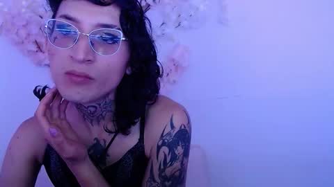 Hikari online show from 10/22/25, 07:57