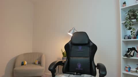 Sakura Harper online show from 02/08/25, 08:42