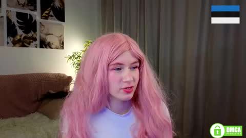 Sakura online show from 11/04/25, 09:36