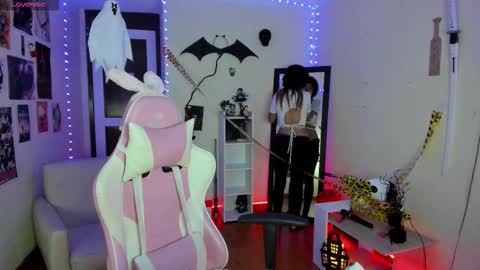 Snapshot of sakura_of chatting on 10/24/25, 11:06 sakura_of online show from 10/24/25, 11:06