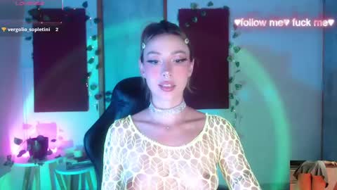 Sakura online show from 09/23/25, 03:53