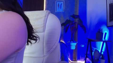 Sakura Moss online show from 11/06/25, 04:57