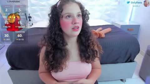 Snapshot of salem_rose01 chatting on 10/30/25, 02:46 salem_rose01 online show from 10/30/25, 02:46