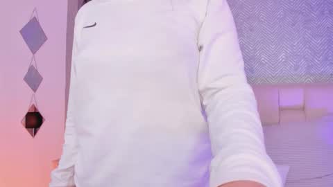 Salem online show from 09/17/25, 02:41