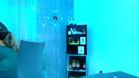 Snapshot of sally_ricci chatting on 09/17/25, 11:34 sally_ricci online show from 09/17/25, 11:34