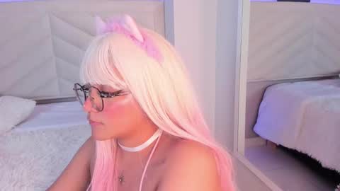  Sally White  online show from 02/04/25, 02:49