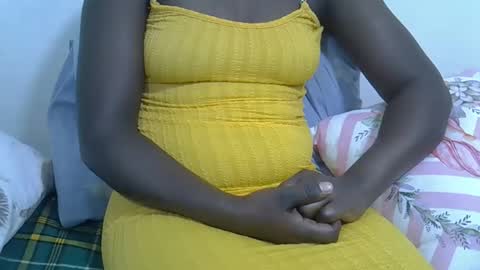 Snapshot of sallybabes255 chatting on 12/17/25, 07:14 Salome online show from 12/17/25, 07:14