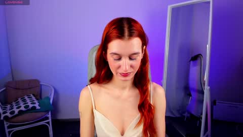 Snapshot of sallybiscuit chatting on 01/10/25, 01:20 Sally online show from 01/10/25, 01:20