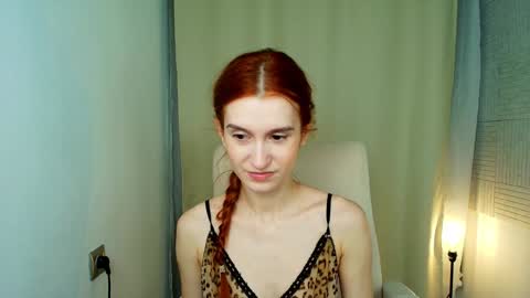 Snapshot of sallybiscuit chatting on 02/06/25, 10:37 Sally online show from 02/06/25, 10:37