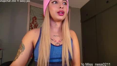 sallymaddoxx online show from 12/14/25, 10:09