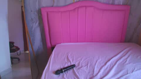 salma_27 online show from 10/04/25, 02:26