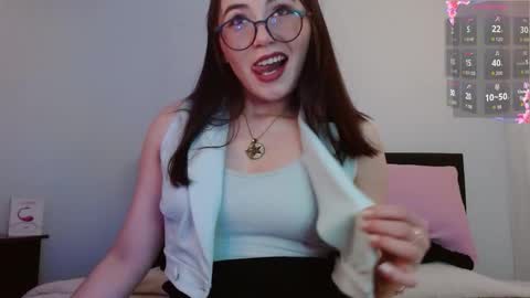 Snapshot of salma_tori chatting on 12/15/25, 10:36 salma_tori online show from 12/15/25, 10:36