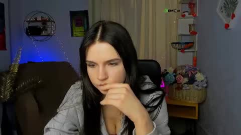 Snapshot of salma_velvet chatting on 06/15/26, 12:18 Salma online show from 06/15/26, 12:18