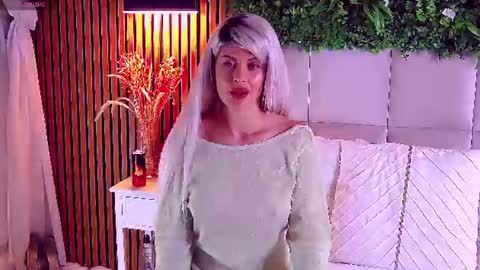 SalmaRoze online show from 06/18/26, 04:02