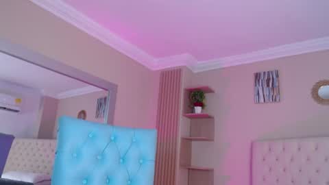 Snapshot of salome__2002 chatting on 06/12/26, 12:15 salome__2002 online show from 06/12/26, 12:15