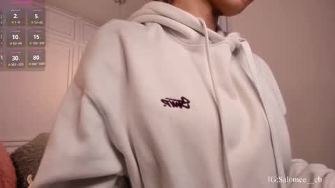 Snapshot of salome__evans chatting on 11/25/25, 02:06 salome__evans online show from 11/25/25, 02:06