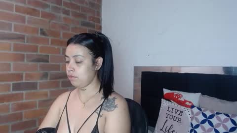   online show from 11/23/25, 01:44