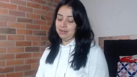 Snapshot of salome__palmer chatting on 12/05/25, 04:25 online show from 12/05/25, 04:25