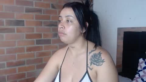 Snapshot of salome__palmer chatting on 12/15/25, 08:24 online show from 12/15/25, 08:24