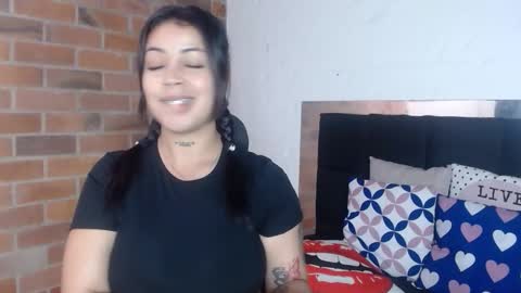 Snapshot of salome__palmer chatting on 03/11/26, 03:18 online show from 03/11/26, 03:18