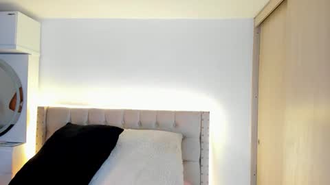 Snapshot of salome_heistt chatting on 09/28/25, 06:19 sara online show from 09/28/25, 06:19