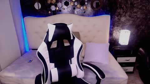 Snapshot of salome_rojas_ chatting on 09/28/25, 09:42 Salome online show from 09/28/25, 09:42