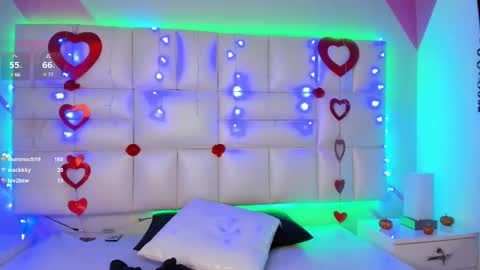 Snapshot of salome_rouse chatting on 12/24/24, 01:49 Salome Rose online show from 12/24/24, 01:49