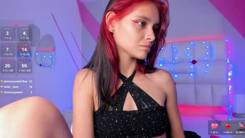 Snapshot of salome_rouse chatting on 02/01/25, 12:51 Salome Rose online show from 02/01/25, 12:51