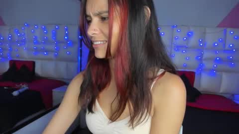 Snapshot of salome_rouse chatting on 10/14/25, 11:27 Salome Rose online show from 10/14/25, 11:27