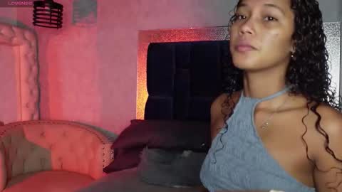 Snapshot of salome_williamss chatting on 03/20/26, 01:27 Salome online show from 03/20/26, 01:27