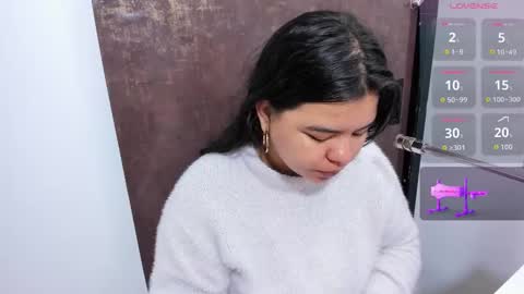 Snapshot of salomee_bigboobs chatting on 10/27/25, 03:54 Salome online show from 10/27/25, 03:54