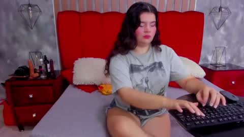 Snapshot of salomeevanz chatting on 05/24/26, 02:11 SalomeEvanz online show from 05/24/26, 02:11