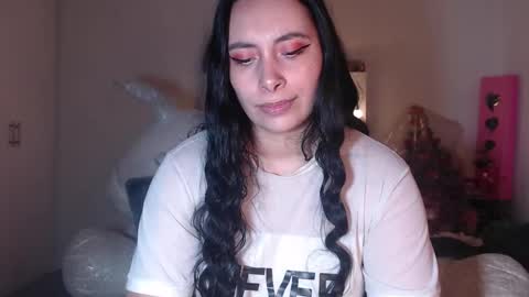 Snapshot of salomefox2 chatting on 12/22/24, 04:39 yenny online show from 12/22/24, 04:39