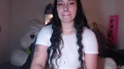 Snapshot of salomefox2 chatting on 12/24/24, 04:22 yenny online show from 12/24/24, 04:22