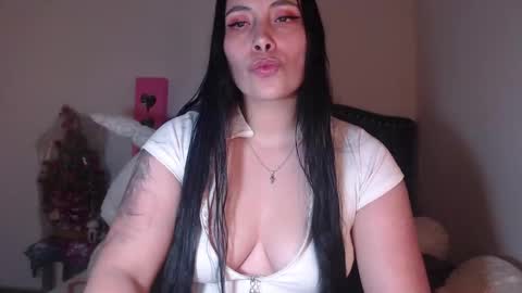 Snapshot of salomefox2 chatting on 01/28/25, 04:29 yenny online show from 01/28/25, 04:29