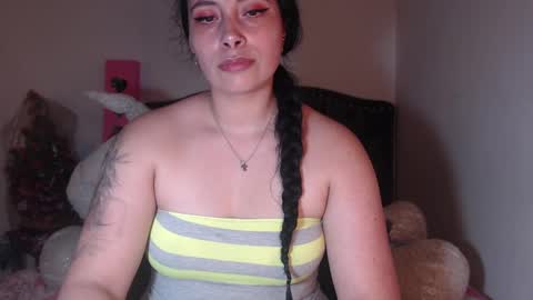 Snapshot of salomefox2 chatting on 02/08/25, 04:25 yenny online show from 02/08/25, 04:25