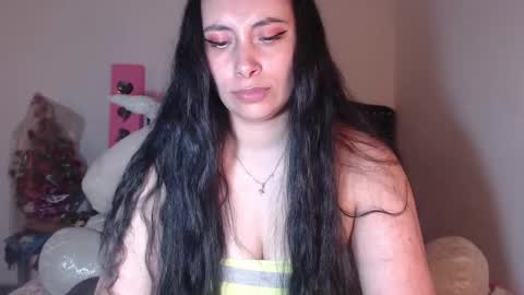 Snapshot of salomefox2 chatting on 02/13/25, 07:24 yenny online show from 02/13/25, 07:24