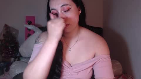 Snapshot of salomefox2 chatting on 02/15/25, 04:25 yenny online show from 02/15/25, 04:25