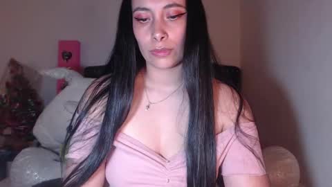 Snapshot of salomefox2 chatting on 02/25/25, 04:14 yenny online show from 02/25/25, 04:14