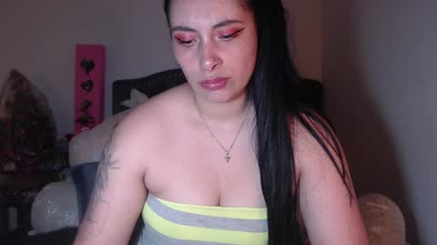 Snapshot of salomefox2 chatting on 03/04/25, 04:17 yenny online show from 03/04/25, 04:17